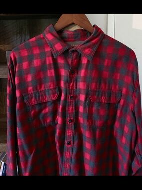 Bass Red and Black Plaid Long-Sleeve Button-Down Shirt